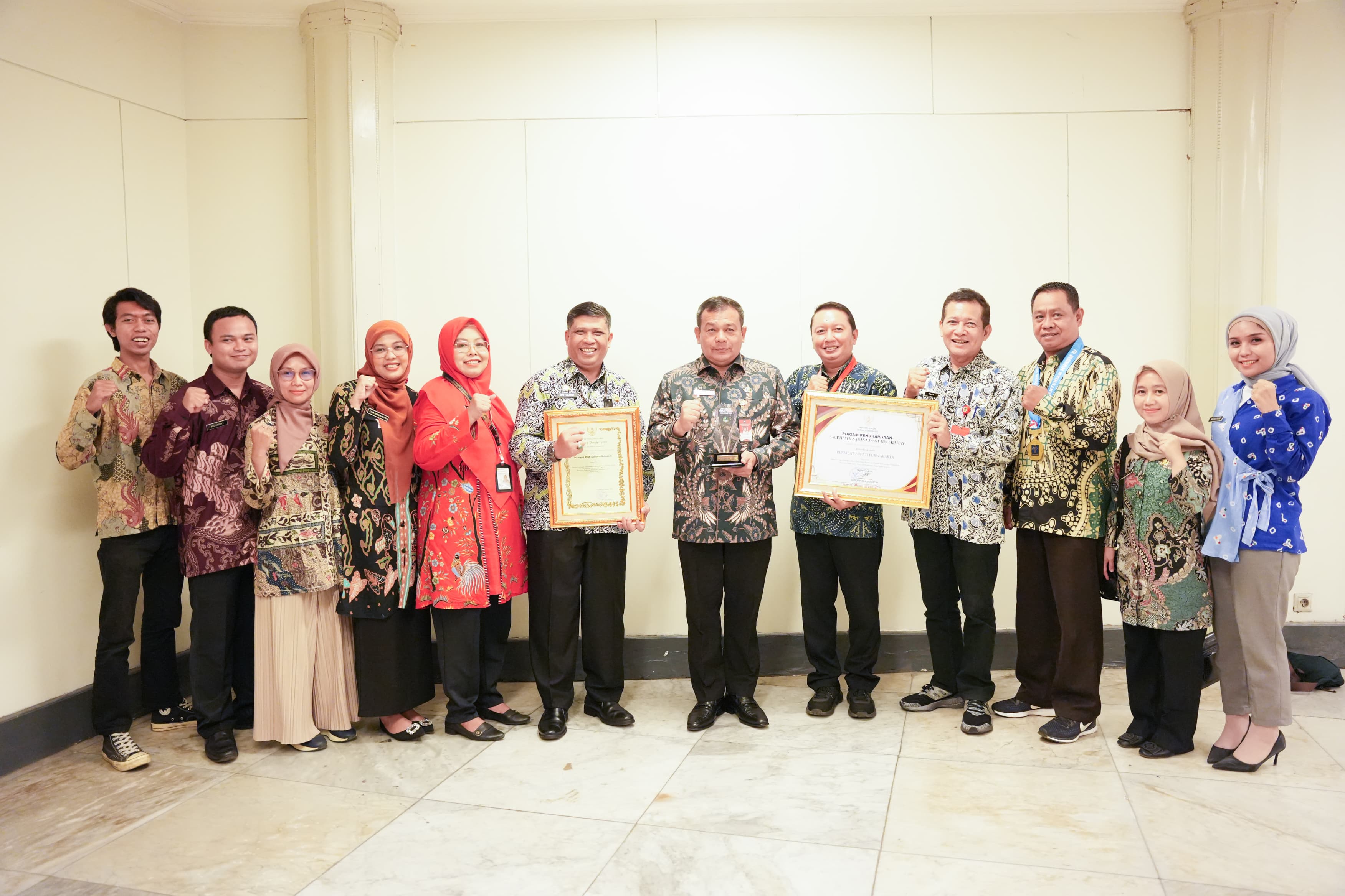 Pemkab Purwakarta Raih Dua Kategori Penghargaan Anubhawa Sasana Desa