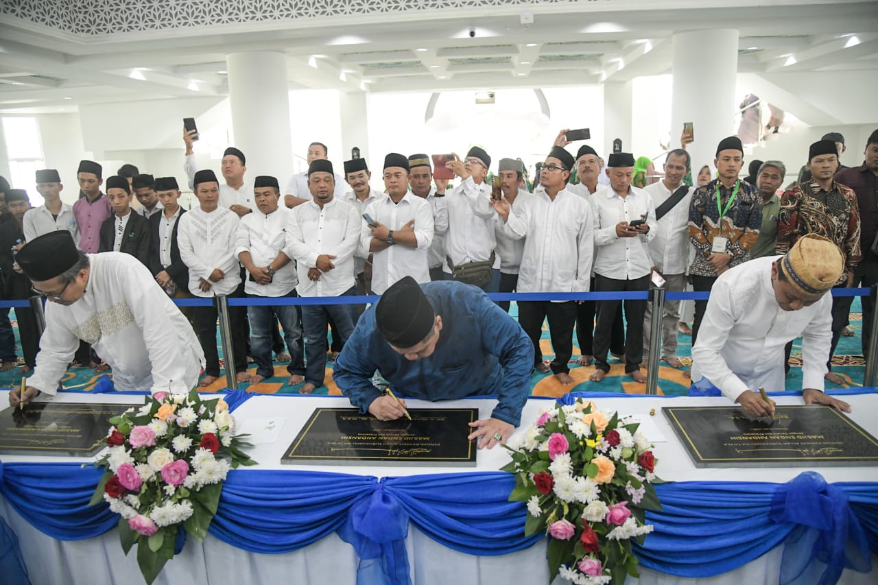 Masjid Endan Andansih Warnai Wisata Religi di Purwakarta