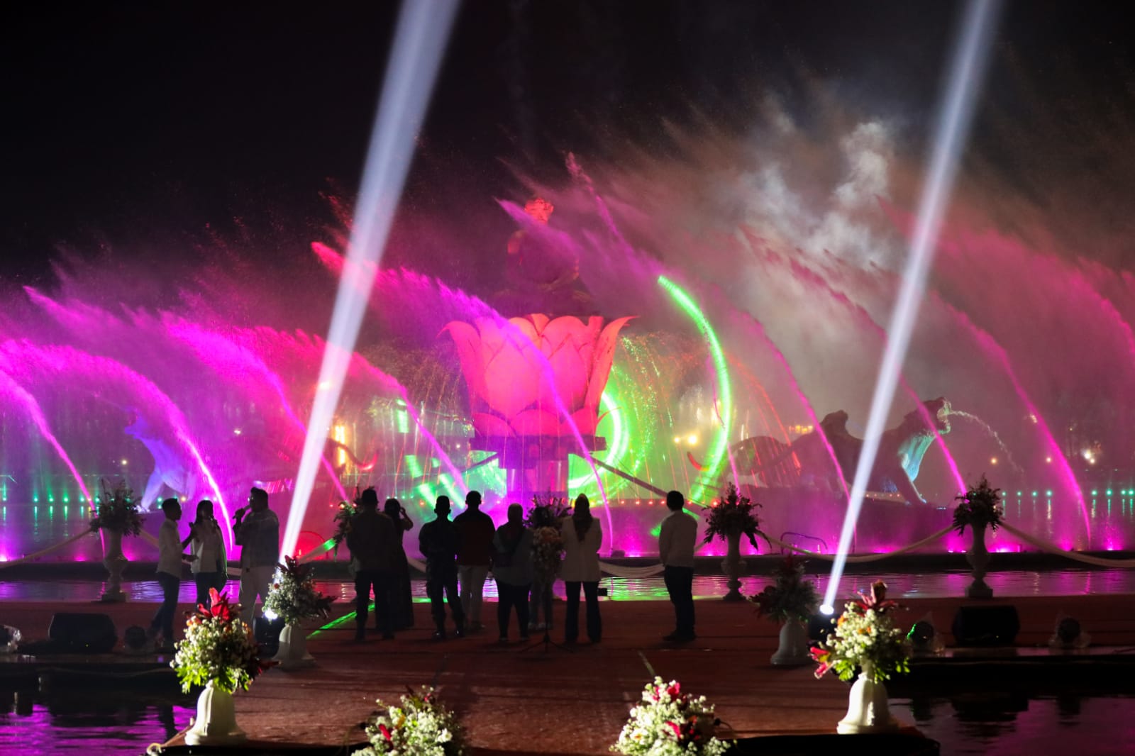 Kemeriahan malam pergantian tahun baru di Kabupaten Purwakarta.