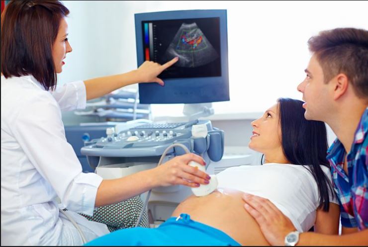 Komitmen Tingkatkan Layanan Kesehatan Ibu Hamil, Bupati Anne Gratiskan Biaya USG