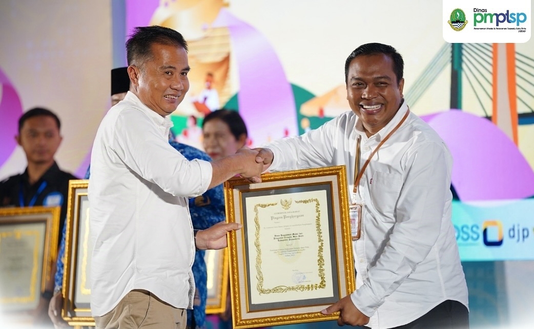 DPMPTSP Purwakarta Sabet Dua Penghargaan