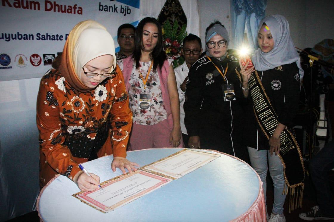 Miliki Konsep Berbeda, Bupati Anne Sebut Pujasera Srikandi Bisa Jadi Ekonomi Kreatif