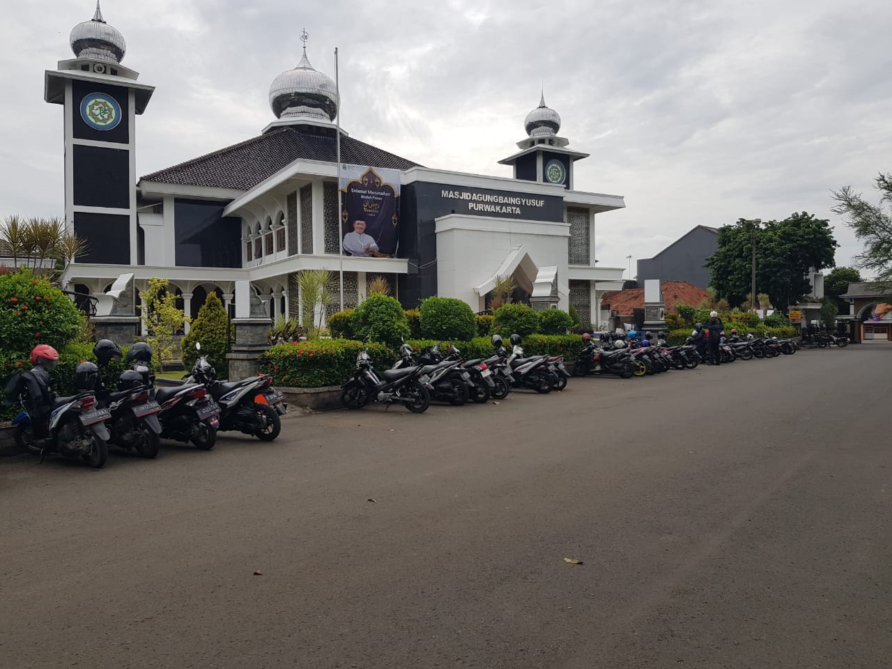 Pemkab Purwakarta Bantah Telantarkan Masjid Agung Baing Yusuf