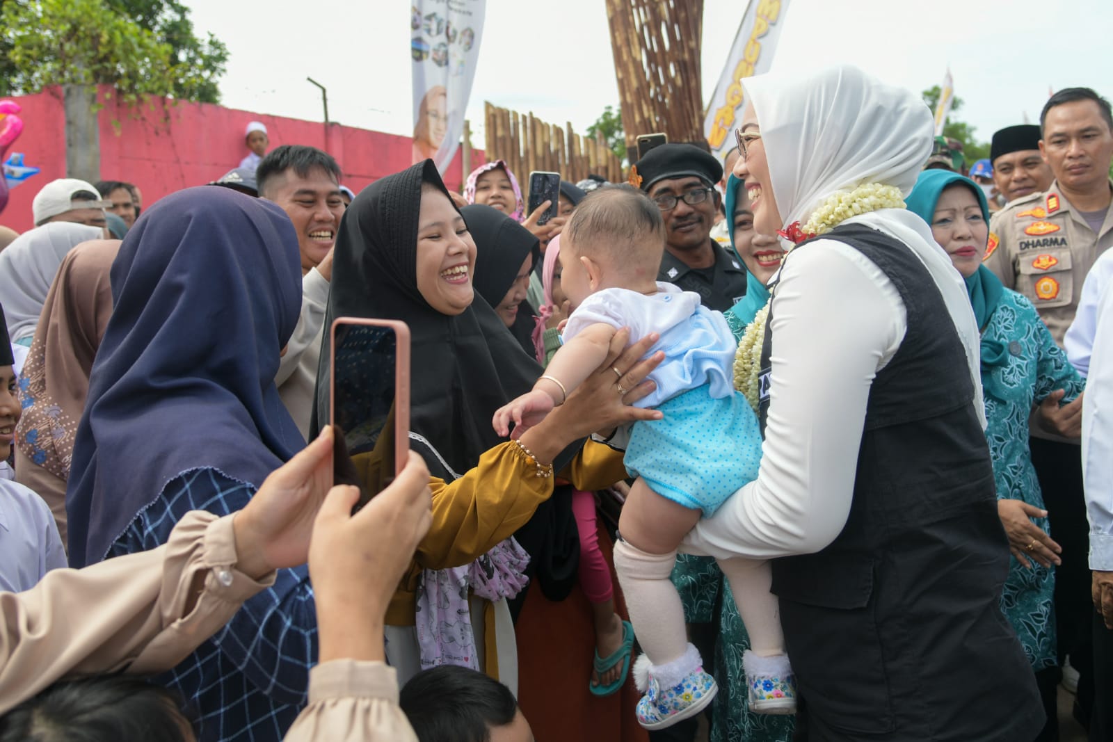 Hormati Ribuan Pahlawan Kesehatan Balita,Bupati Purwakarta Gelar Jambore Kader Posyandu