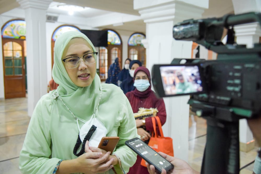 Cegah Kerumunan Malam Takbiran, Petugas Tutup Akses Jalan Menuju Perkotaan