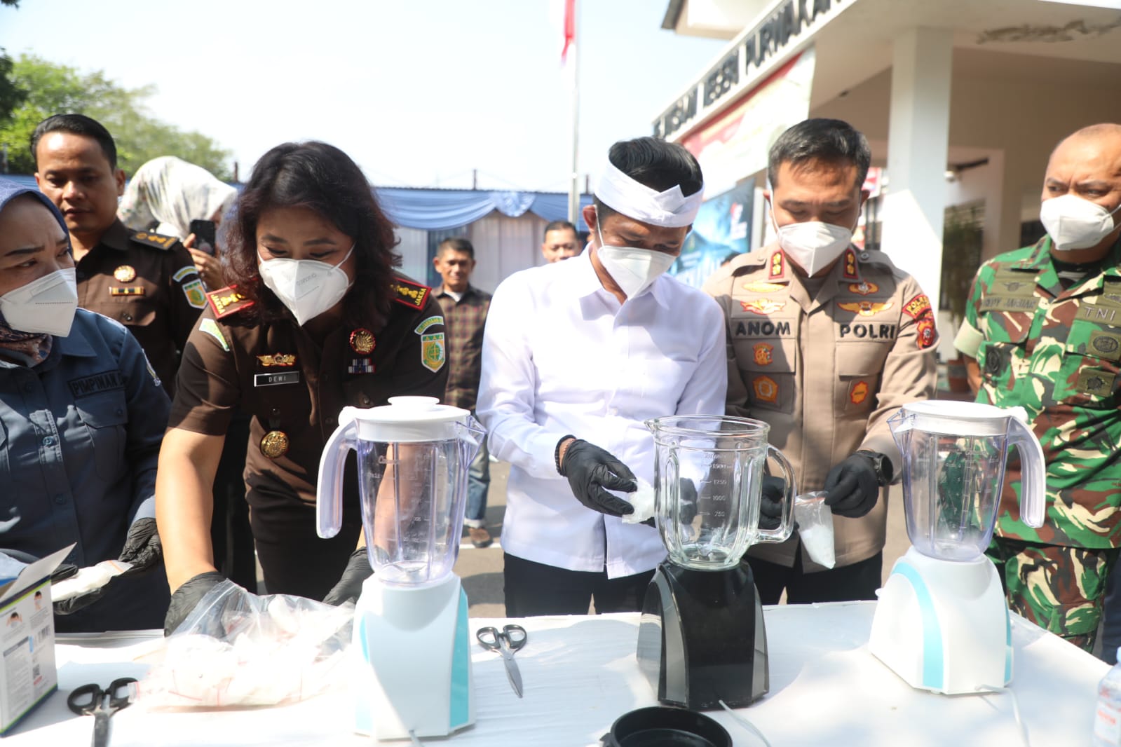 Kejari Purwakarta Musnahkan Barang Bukti 77 Perkara: Tegakkan Hukum, Beri Edukasi kepada Generasi Muda