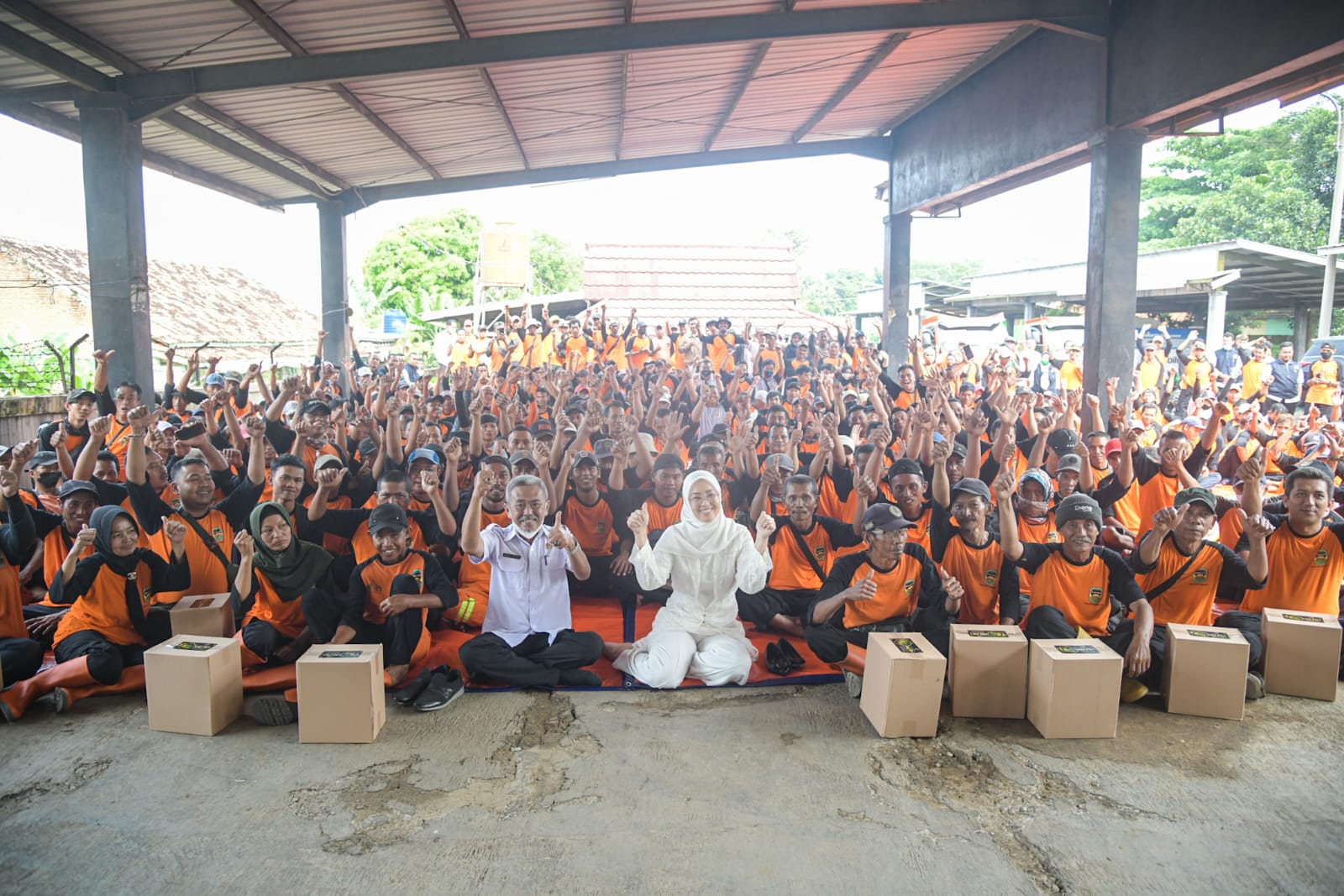 Perangi Sampah Lebaran di Purwakarta, Bupati Anne Terjunkan Ratusan Pendekar Sapu Jagat