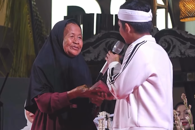 Air Mata Haru di Safari Cinta Bungursari: Puluhan Tahun Urus Sapi Orang, Kini Mandiri Berkat Om Zein
