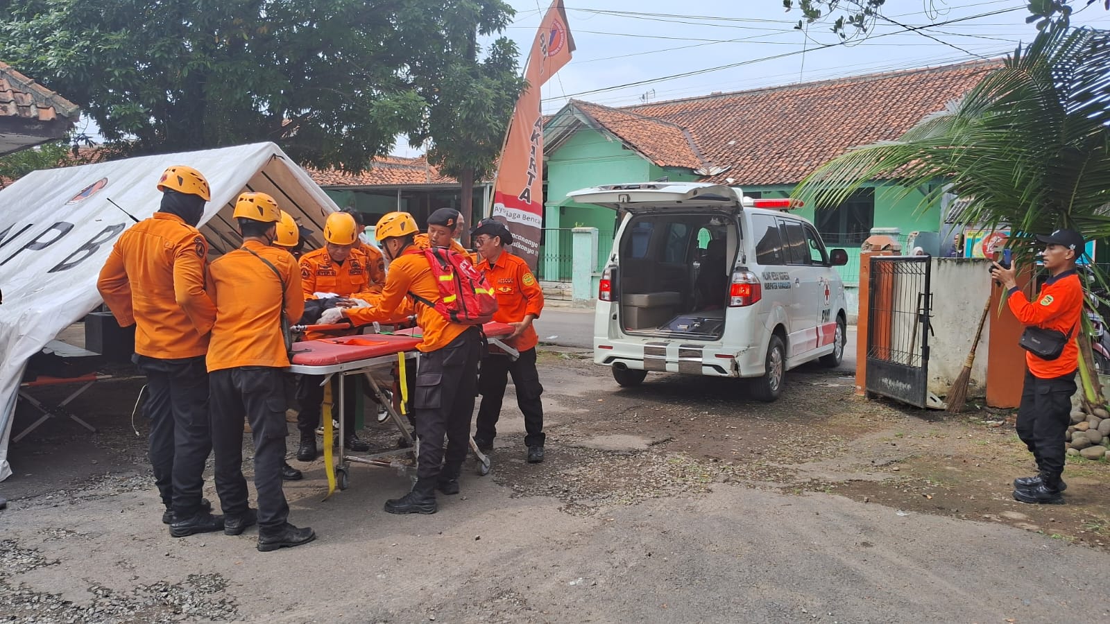 Hari Kesiapsiagaan Bencana di Purwakarta: Getaran Simulasi, Komitmen Nyata