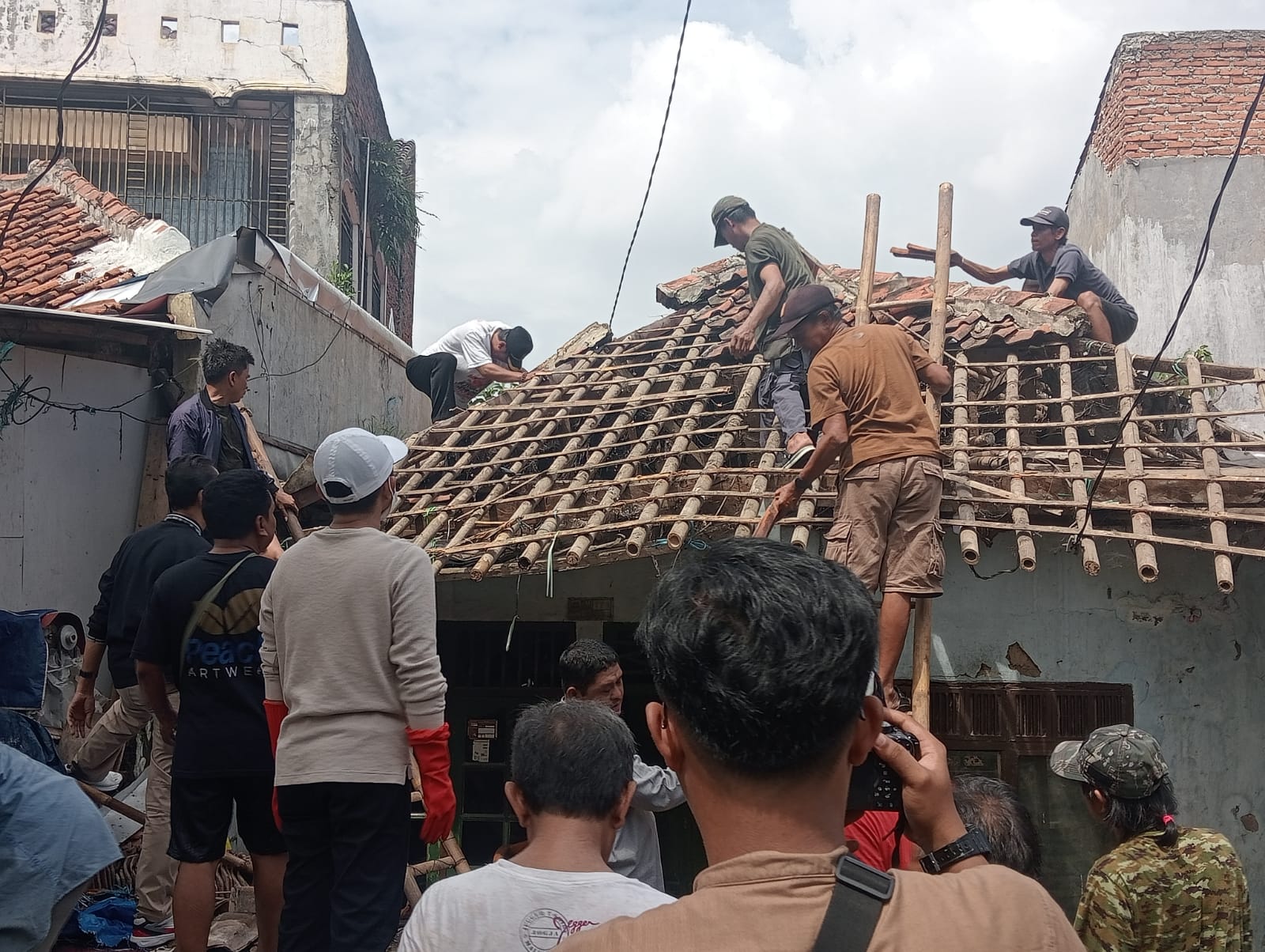 Bupati Purwakarta Renovasi Rumah Milik Mantan Loper Koran yang Nyaris Roboh