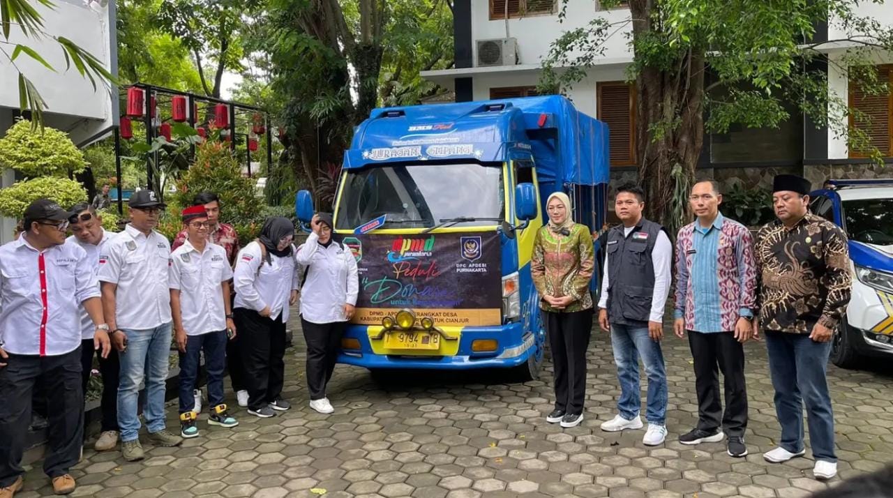 Bupati Purwakarta Lepas Bantuan Korban Gempa Cianjur dari Apdesi   