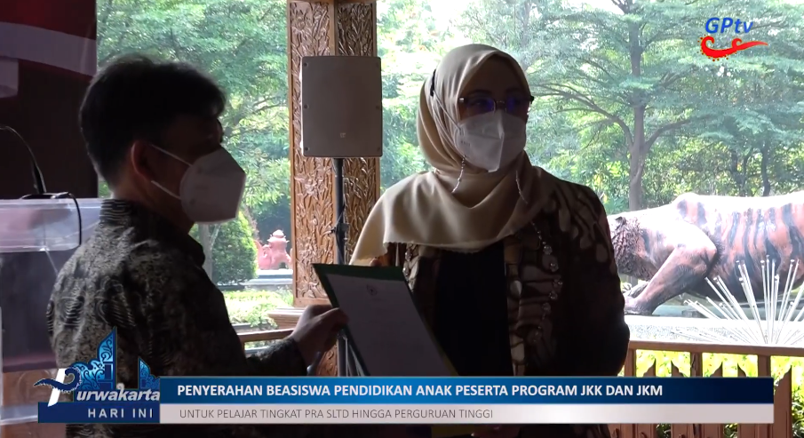 283 ANAK MENDAPATKAN BEASISWA PENDIDIKAN