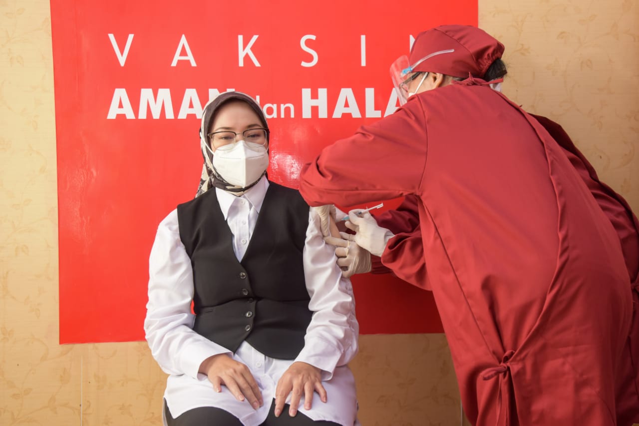 Forkopimda Purwakarta Jalani Vaksinasi Covid-19 Tahap Pertama