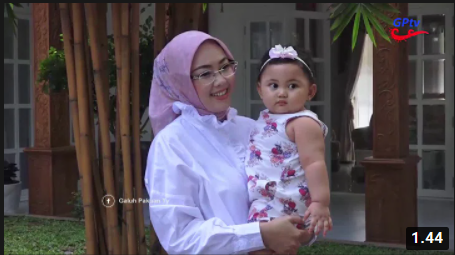 Sibuk Sebagai Bupati Purwakarta , Ambu Anne Tetap Asuh Anaknya