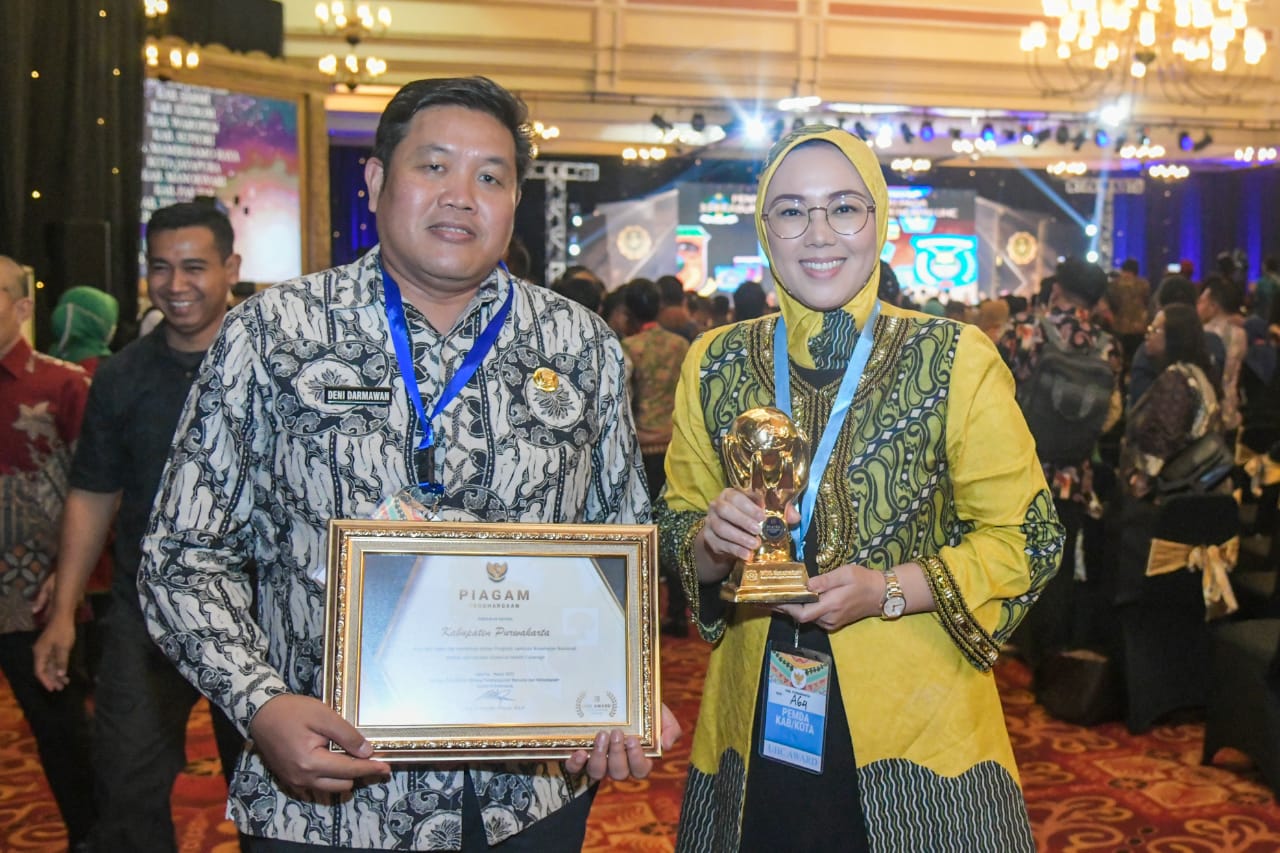 Pemkab Purwakarta Raih Universal Health Coverage Award