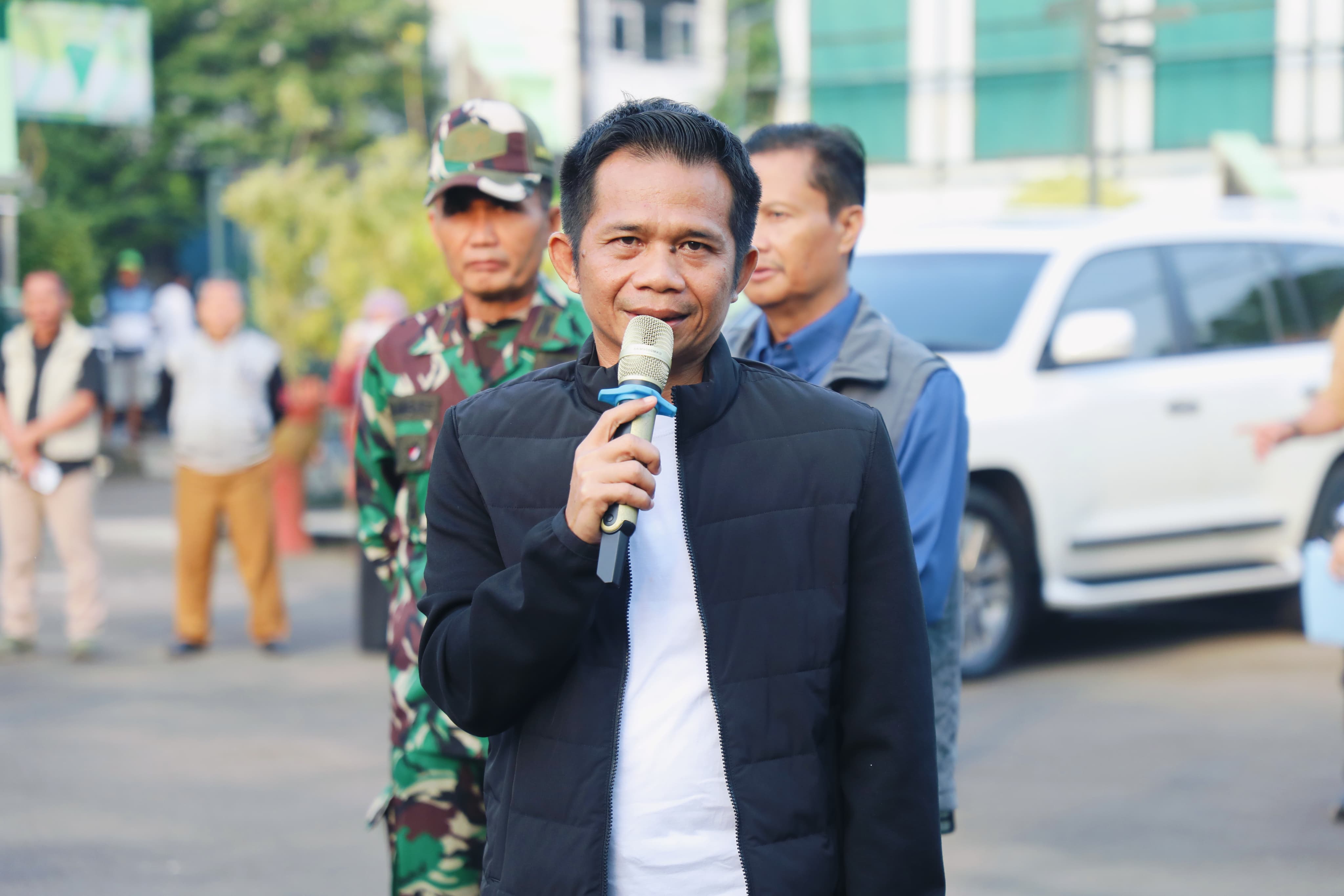 Om Zein Lepas 45 Pelajar Purwakarta, Subang dan Karawang ke Rindam Siliwangi