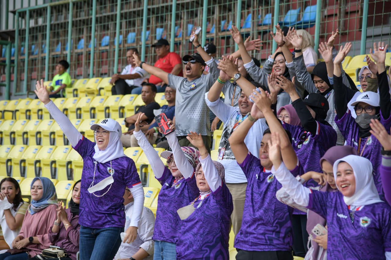 Ssst.. .Ternyata Bupati Purwakarta Anne Ratna Mustika Suka Bola Dan Punya Klub Sepak Bola