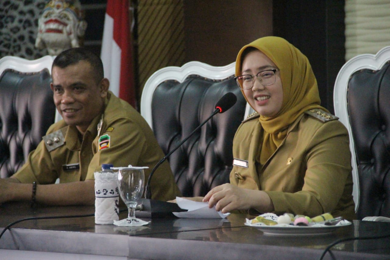 Kreasi Bungkus Daging Kurban, Cara Minimalisir Penggunaan Kantong Plastik