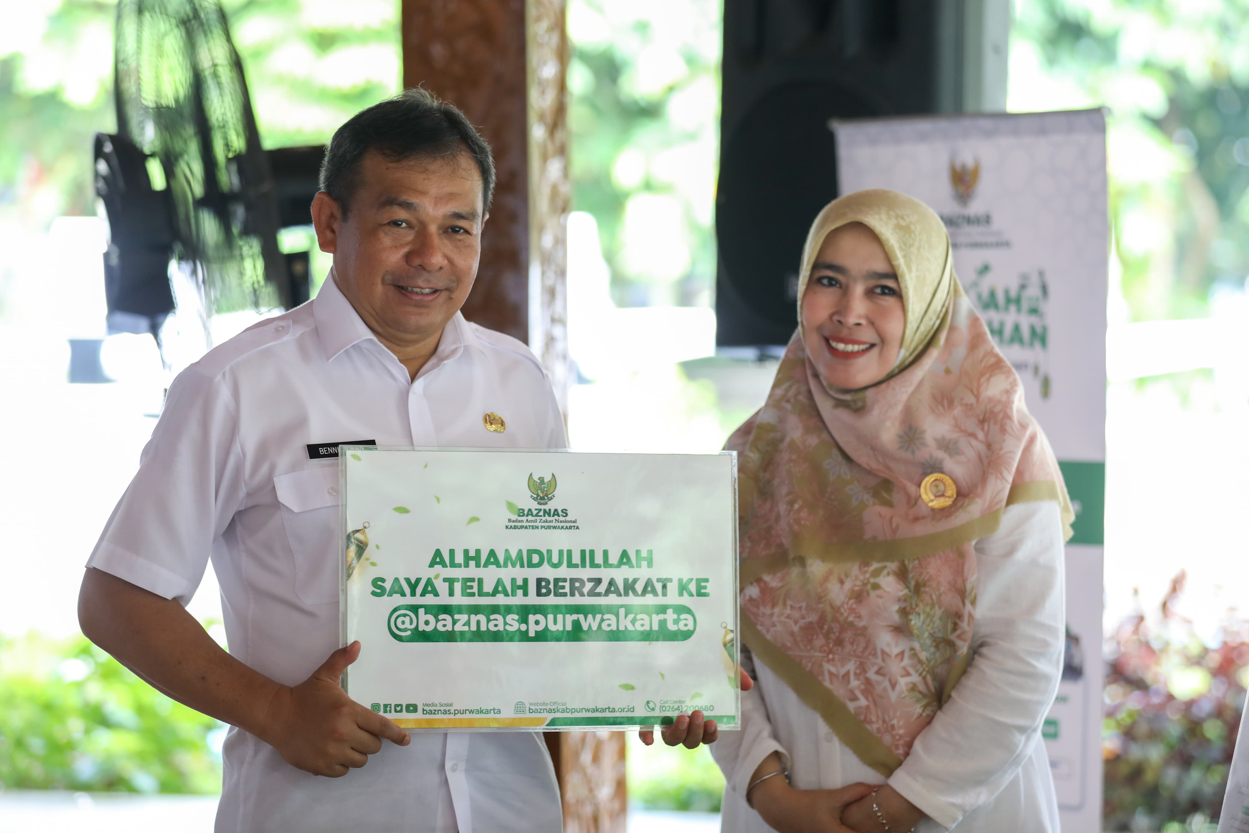 Forkopimda Purwakarta Salurkan Zakat Melalui Baznas