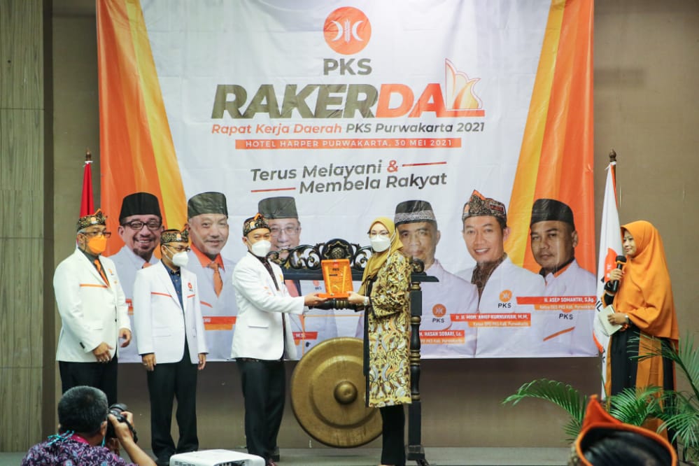 Buka Rakerda PKS Purwakarta, Ambu Anne: Samakan Persepsi dan Arah Kebijakan