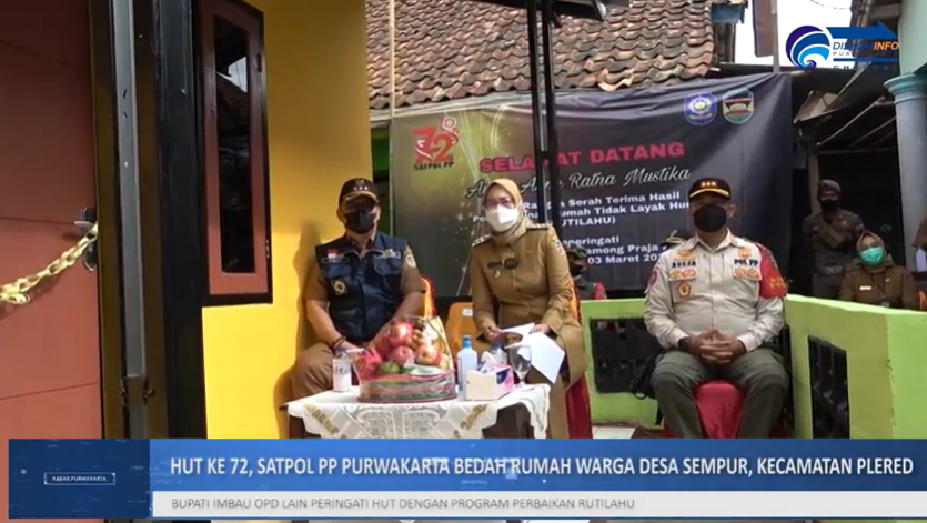 HUT KE 72, SATPOL PP PURWAKARTA BEDAH RUMAH WARGA