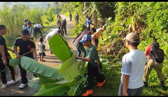 Kompaknya, Kompi 3 Yon C Pelopor Satuan Brimob Polda Jabar Jumsih dengan Warga Parakanlima