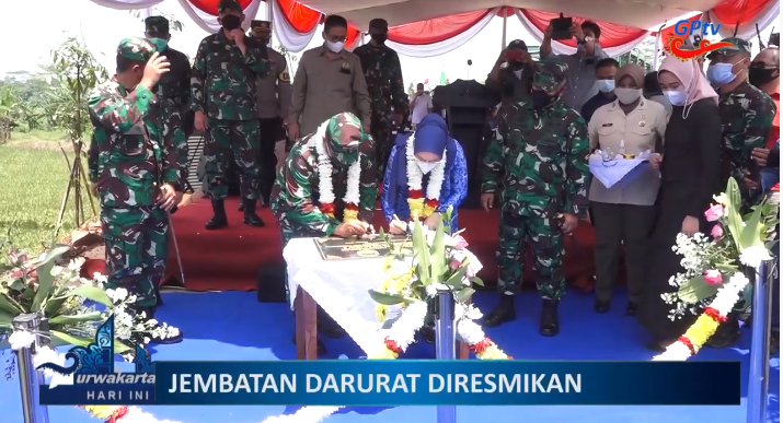 JEMBATAN PENGHUBUNG TIGA KECAMATAN ZONA INDUSTRI DI PURWAKARTA DIRESMIKAN