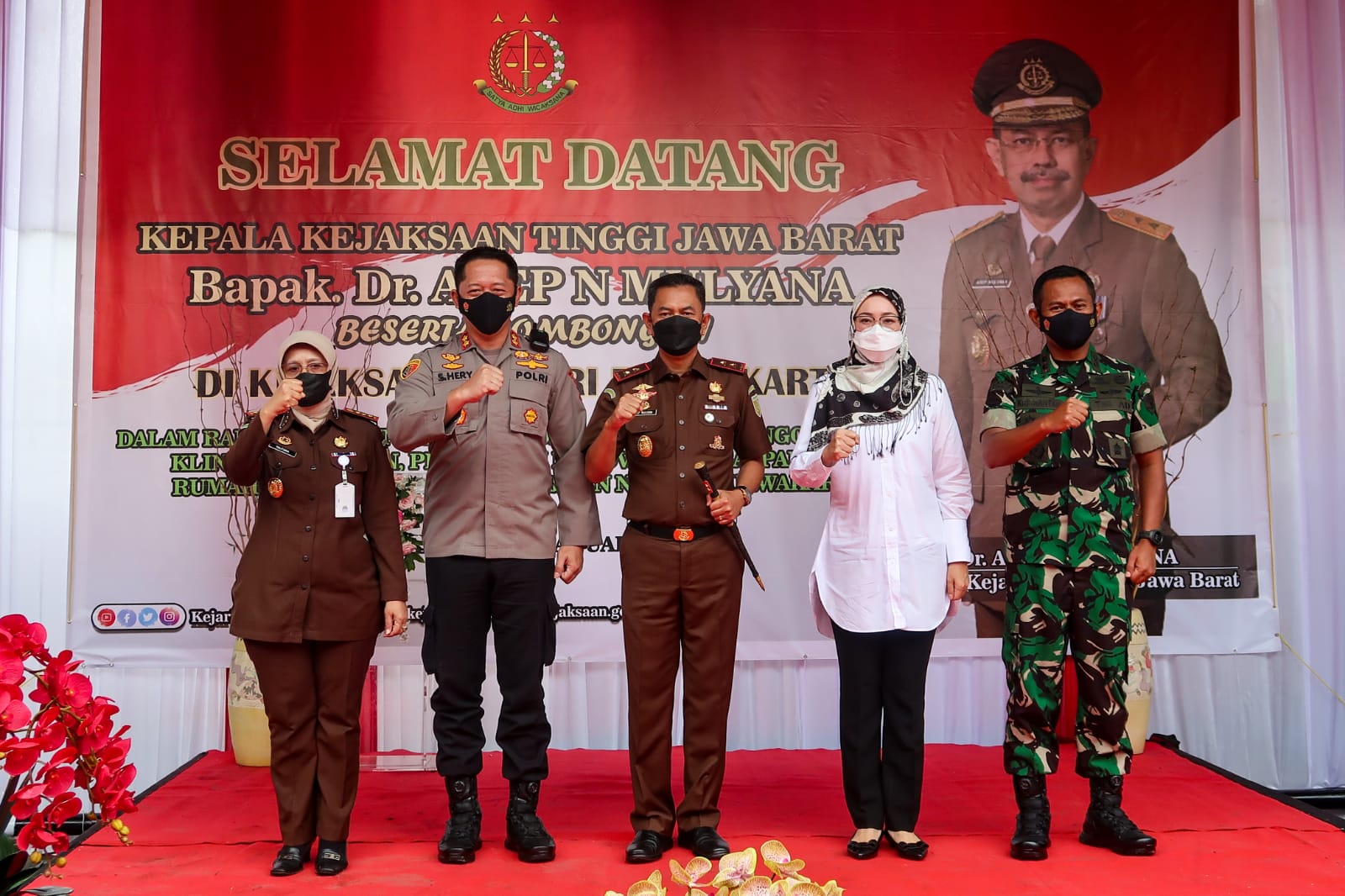 Kunker di Purwakarta, Kajati Jabar Resmikan Klinik Kesehatan dan Kampung Adhyaksa