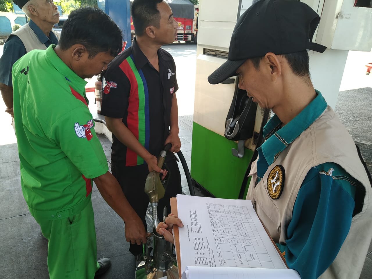 Pemkab Purwakarta Uji Takar SPBU Jelang Arus Mudik