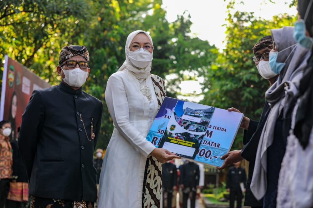 Pendidikan Sebagai Sektor Pelayanan Dasar