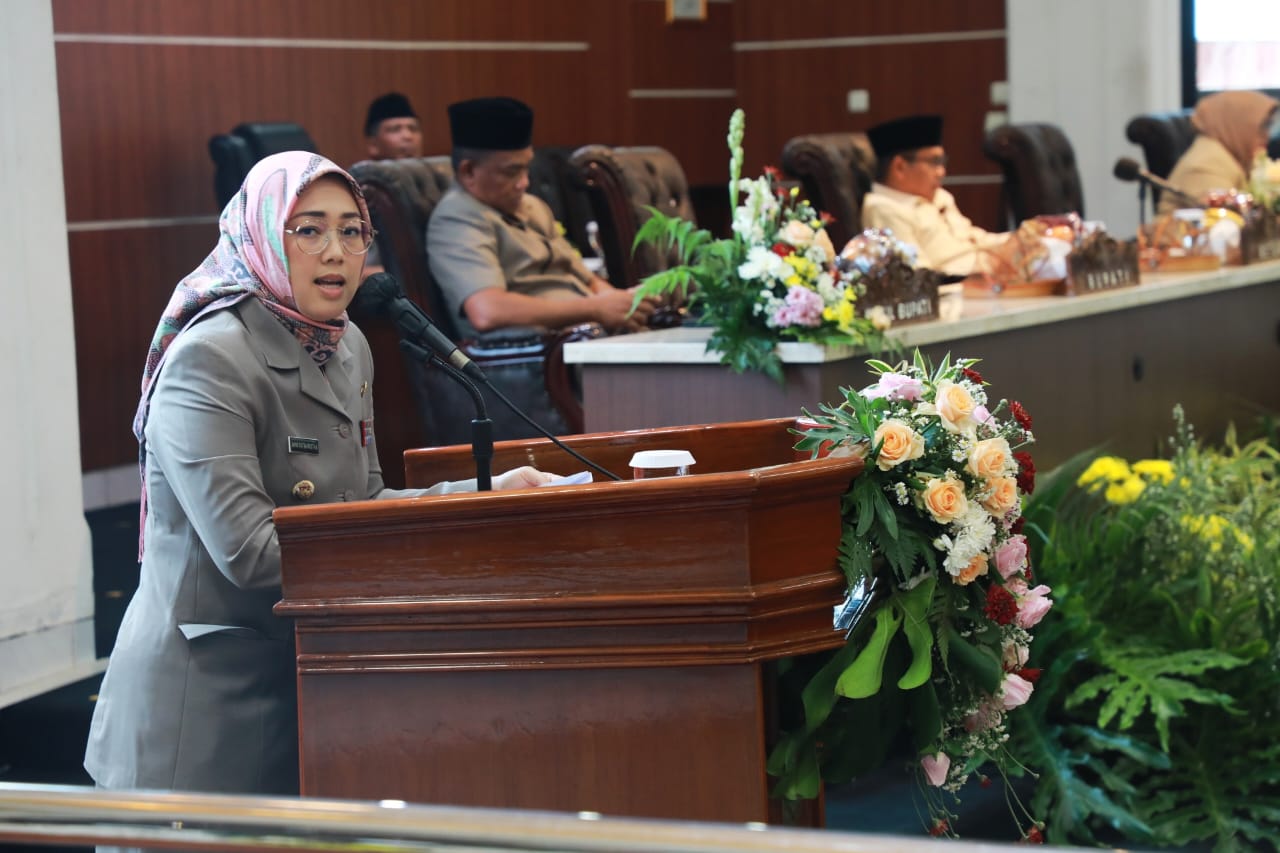 Bupati Purwakarta berharap DPRD segera menyetujui Raperda PPA