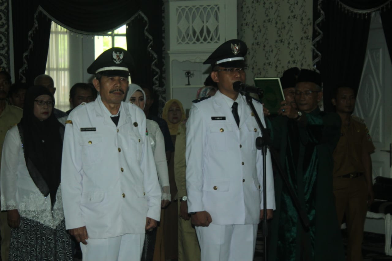 Bupati Purwakarta Lantik Dua Penjabat Kepala Desa Di Bale Nagri