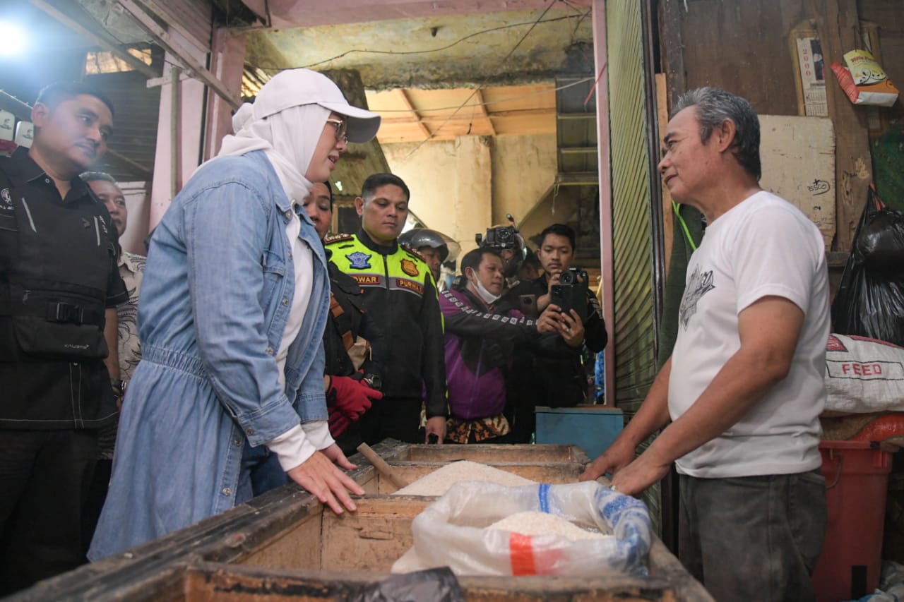 Hadapi Ramadhan, Bupati Anne Pastikan Stok dan Harga Kebutuhan Pokok Stabil