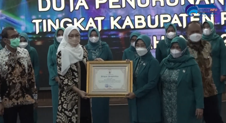 PENGUKUHAN DUTA PENURUNAN STUNTING TINGKAT KABUPATEN PURWAKARTA TAHUN 2022