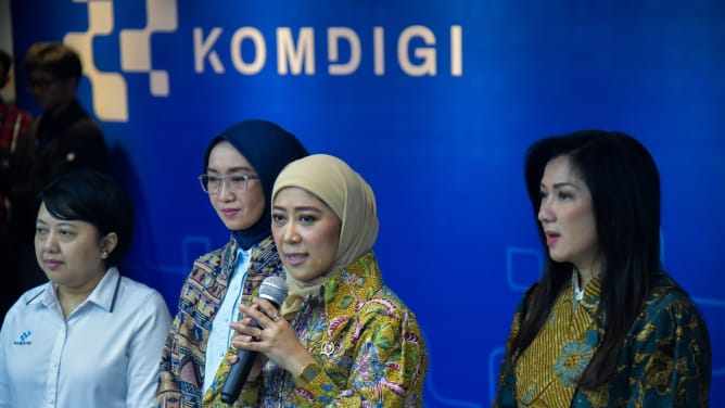 Marak Konten Hoaks Aksi Demo Jelang HUT RI, Menkomdigi Ajak Masyarakat dan Media Lawan Disinformasi